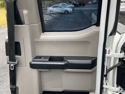 Used 2020 Ford F250 XL w/ Power Equipment Group image 42
