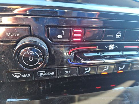 Used 2023 Jeep Grand Cherokee L Laredo w/ Luxury Tech Group I image 61