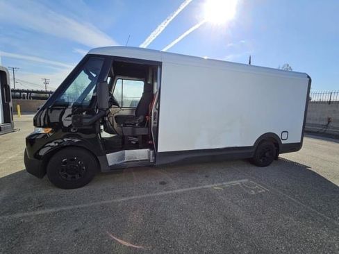 Used 2023 Chevrolet Brightdrop 600 w/ Active Safety Package 2 AWD/4WD image 2