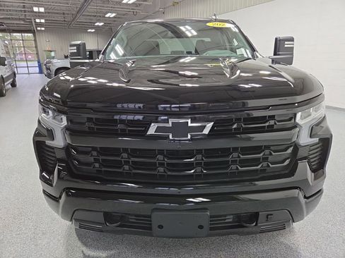 Used 2023 Chevrolet Silverado 1500 RST AWD/4WD image 2