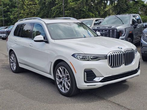 Used 2022 BMW X7 xDrive40i w/ Premium Package AWD/4WD image 7