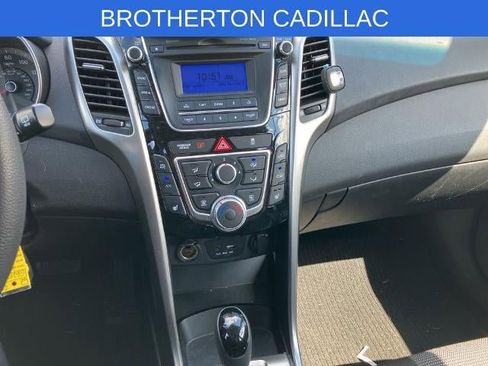 Used 2016 Hyundai Elantra GT FWD image 19