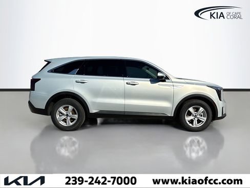 New 2026 Kia Sorento LX image 6
