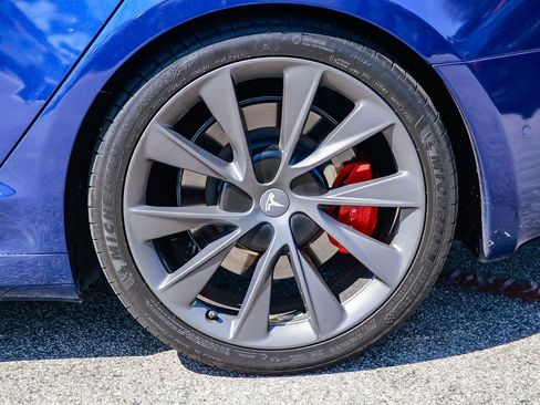 Used 2021 Tesla Model S Performance image 8