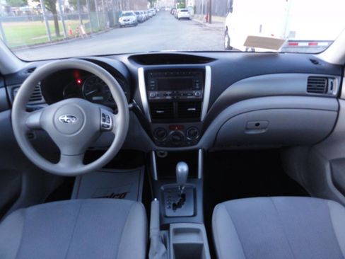 Used 2011 Subaru Forester 2.5X w/ Alloy Wheel Value Pkg AWD/4WD image 11