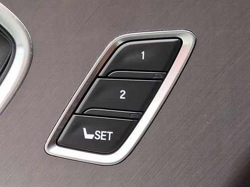 Certified 2025 Acura RDX SH-AWD image 26