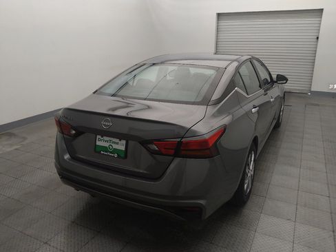 Used 2024 Nissan Altima 2.5 S FWD image 7