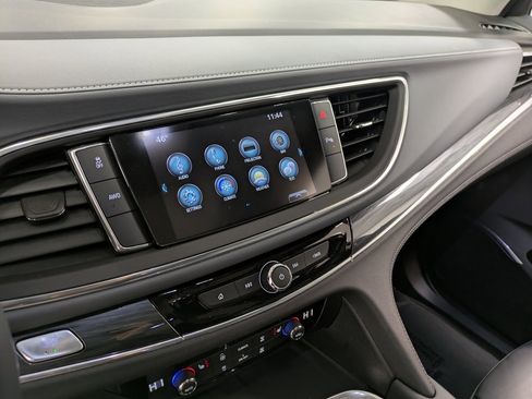 Used 2019 Buick Enclave Essence image 10
