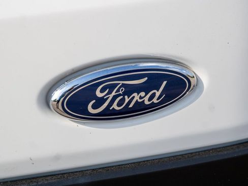 Used 2020 Ford Transit 250 Low Roof RWD image 41