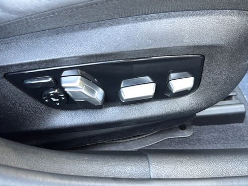 Used 2019 BMW M550i xDrive w/ Premium Package AWD/4WD image 22