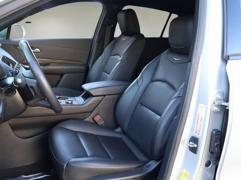 Used 2020 Cadillac XT4 Sport w/ Cold Weather Package image 12