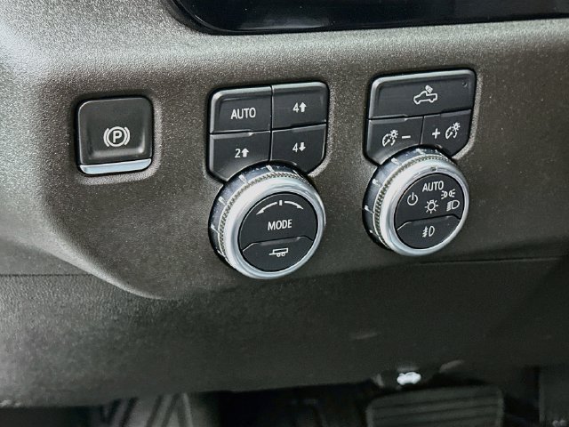 Used 2024 GMC Sierra 1500 Elevation AWD/4WD image 13