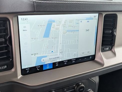 Used 2025 Ford Bronco Outer Banks image 24