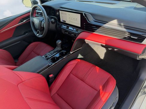 Used 2025 Toyota Camry XSE image 26