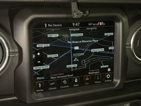 Used 2022 Jeep Wrangler Unlimited Sahara w/ Cold Weather Group AWD/4WD image 26