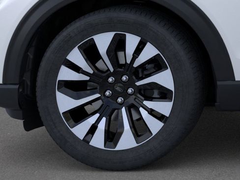 New 2026 Ford Explorer Platinum w/ LUX Leather Package image 19