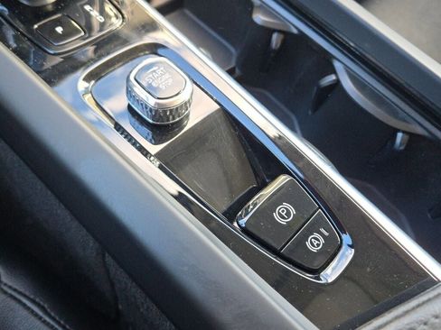 Used 2024 Volvo S60 B5 Core w/ Climate Package image 25