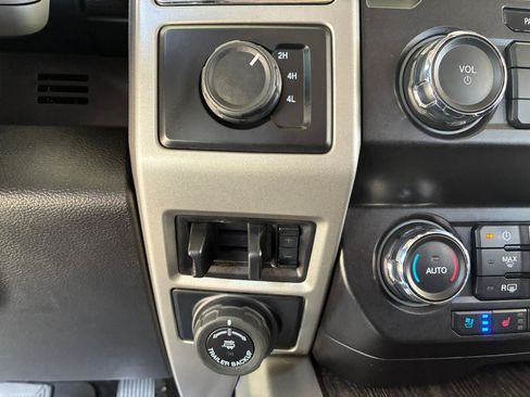 Used 2021 Ford F350 Lariat w/ Lariat Value Package AWD/4WD image 27