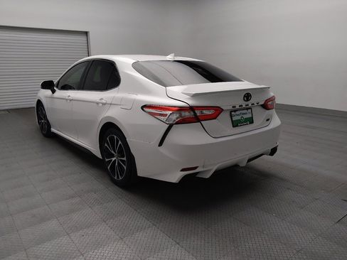 Used 2020 Toyota Camry SE w/ Convenience Package image 5
