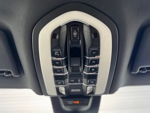 Used 2021 Porsche Macan GTS AWD/4WD image 25