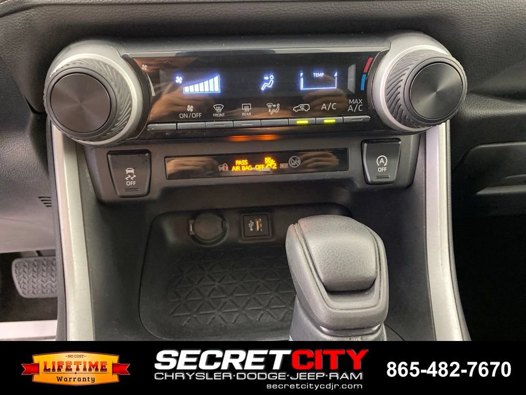 Used 2023 Toyota RAV4 LE AWD/4WD image 21