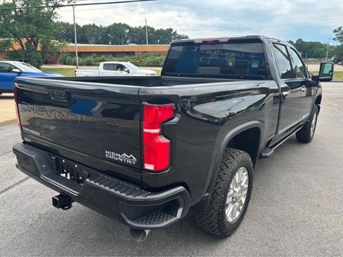Used 2024 Chevrolet Silverado 3500 High Country w/ Technology Package AWD/4WD image 10
