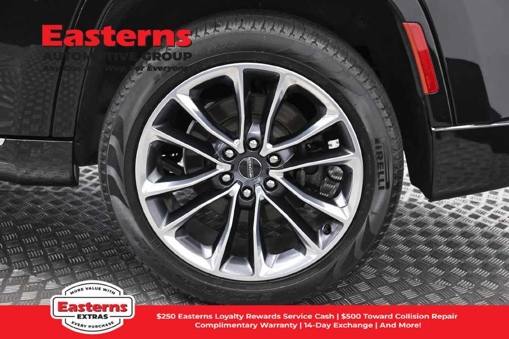 Used 2024 Jeep Wagoneer Series III w/ Premium Group I AWD/4WD image 40