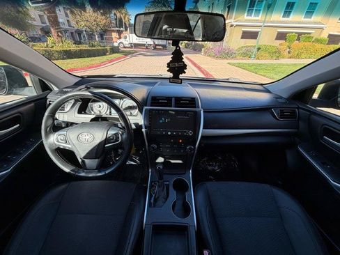 Used 2017 Toyota Camry SE FWD image 37