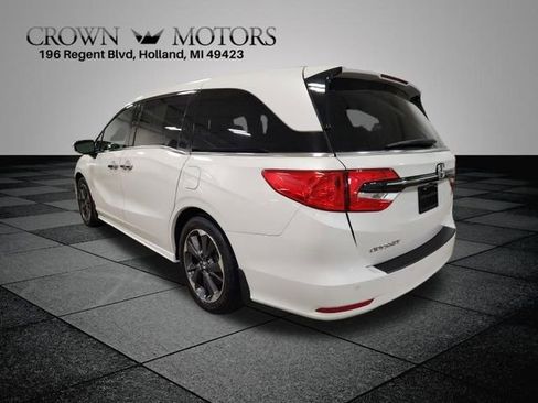 Used 2023 Honda Odyssey Elite image 5