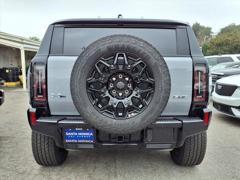Used 2026 GMC Hummer EV SUV image 8
