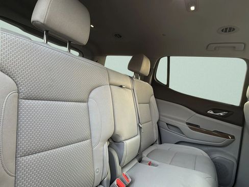 Used 2020 GMC Acadia SLE w/ LPO, Floor Liner Package FWD image 19