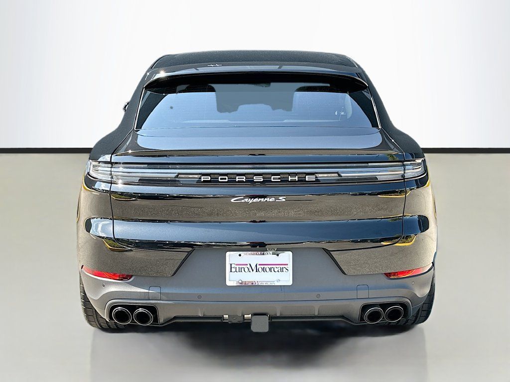 Certified 2026 Porsche Cayenne S AWD/4WD image 10
