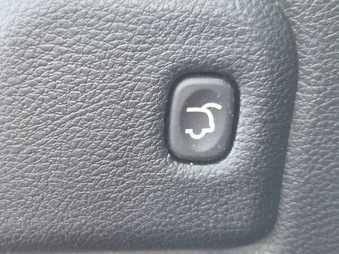 Used 2020 Jeep Grand Cherokee Limited AWD/4WD image 28
