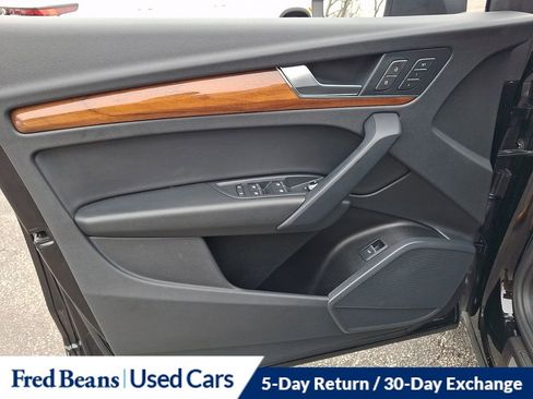 Used 2023 Audi Q5 2.0T Premium w/ Convenience Package image 14