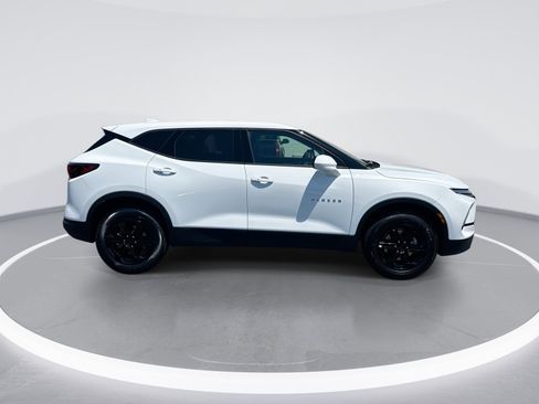 Used 2025 Chevrolet Blazer LT FWD image 10