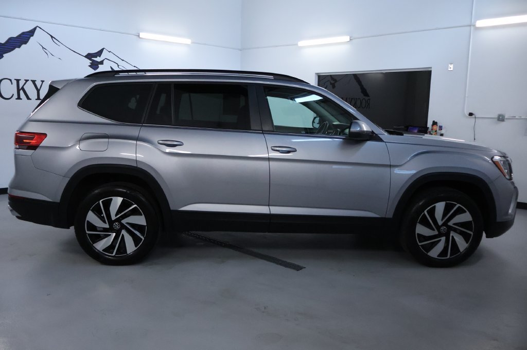 Used 2024 Volkswagen Atlas SE AWD/4WD image 8