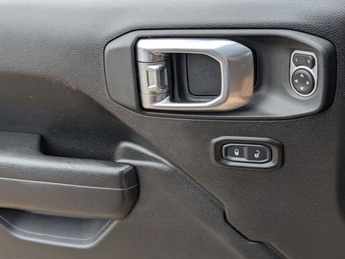 Used 2023 Jeep Gladiator Rubicon w/ Trailer Tow Package image 25