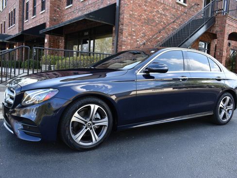 Used 2018 Mercedes-Benz E 300 4MATIC w/ Premium 1 Package image 2