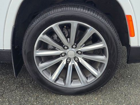 Used 2022 Jeep Grand Wagoneer Series I w/ HD Trailer Tow Package image 9