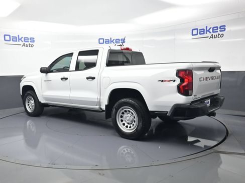 Used 2025 Chevrolet Colorado W/T w/ Advanced Trailering Package AWD/4WD image 6