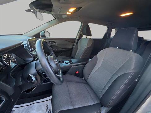 Used 2023 Nissan Rogue SV image 18