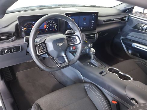 Used 2024 Ford Mustang Coupe RWD image 2