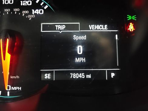 Used 2022 Chevrolet Trax LT w/ Driver Confidence Package image 23