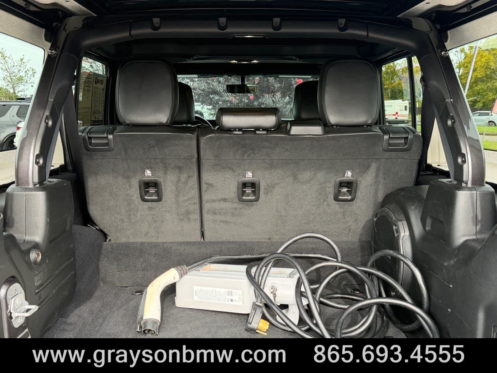 Used 2022 Jeep Wrangler Unlimited Rubicon 4xe w/ Cold Weather Group AWD/4WD image 22