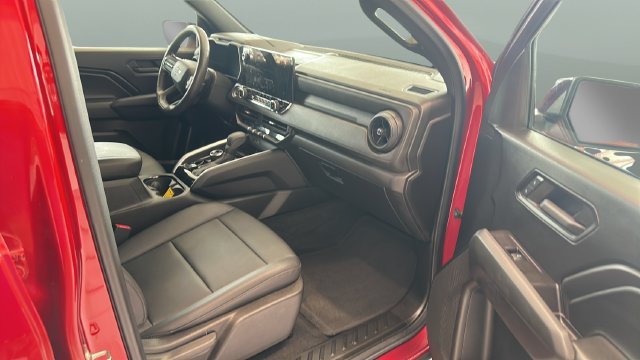 Used 2024 Chevrolet Colorado Trail Boss w/ Advanced Trailering Package AWD/4WD image 16
