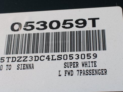 Used 2020 Toyota Sienna L FWD image 25