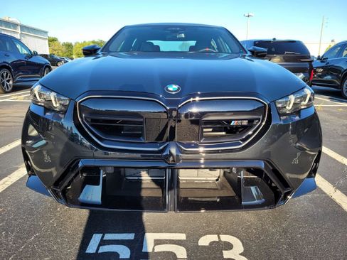 New 2026 BMW M5 w/ Executive Package image 2
