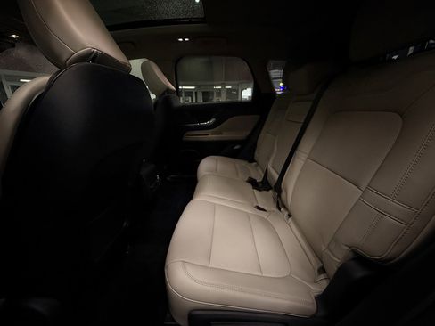 Used 2025 Lincoln Corsair AWD w/ Equipment Group 101A image 22