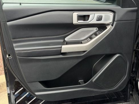 Certified 2022 Ford Explorer Limited w/ Limited Technology Package image 20