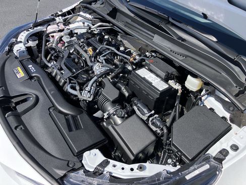 Used 2025 Toyota Corolla LE image 31